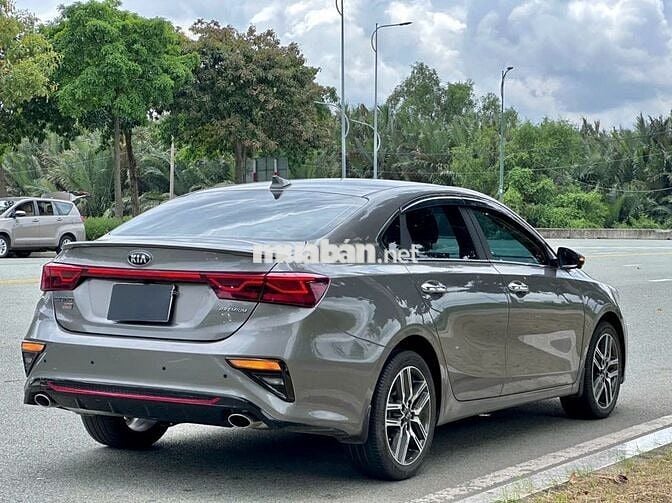 Kia Cerato 2021 2.0 AT Premium - 15000 km