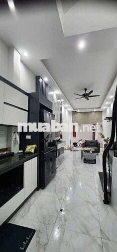 Bán nhà đẹp, BaLa- Hà Đông, 40 mét, sát phố, full nội thất, ở ngay