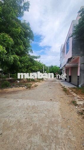 CẦN BÁN LÔ ĐẤT THỔ CƯ 2 MẶT TIỀN GẦN HỒ SINH THÁI – PHƯỜNG KINH DINH