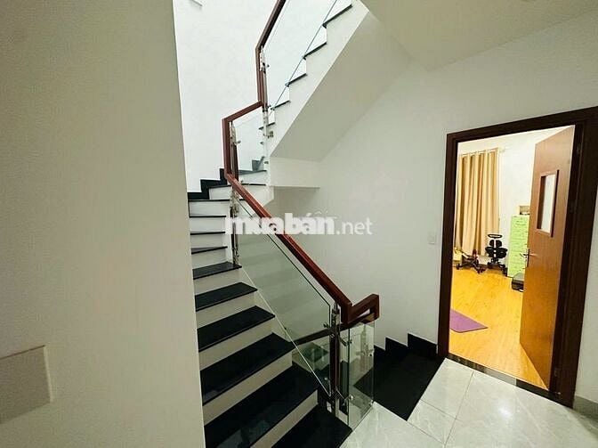 Bán Nhà 1 trệt 2 lầu 4pn 4wc, đang cho thuê 8tr/tháng - đường 13m