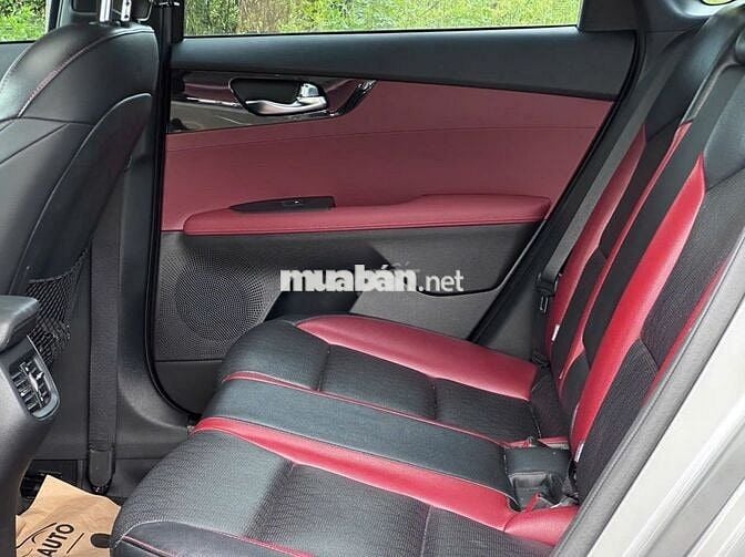 Kia Cerato 2021 2.0 AT Premium - 15000 km