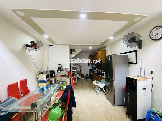 NHÀ MỚI ĐẸP, HẺM XE HƠI, 5 TẦNG, KHU VIP NHÀ CAO TẦNG , 3 PHÒNG NGỦ, S