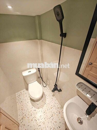Bancol, view sông, full nội thất, ở được 3ng 3xe, siêu thoáng mát