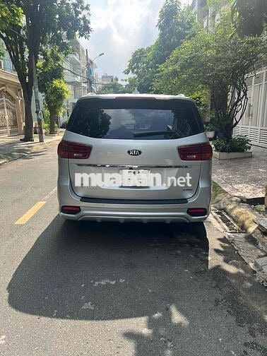 Kia Sedona 2019 Luxury D - 89000 km
