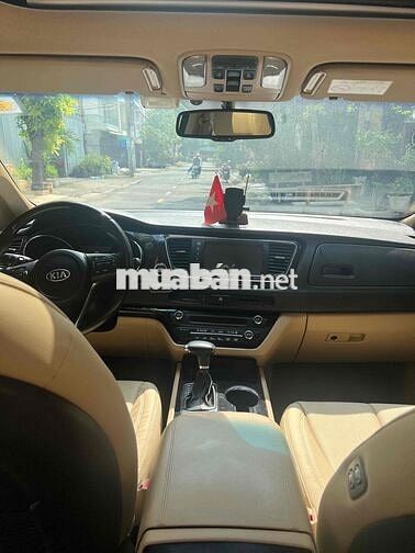 Kia Sedona 2019 Luxury D - 89000 km