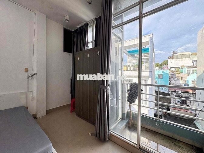 CHO THUÊ CĂN HỘ STUDIO CÓ BANG CÔNG LỚN FULL NỘI THẤT