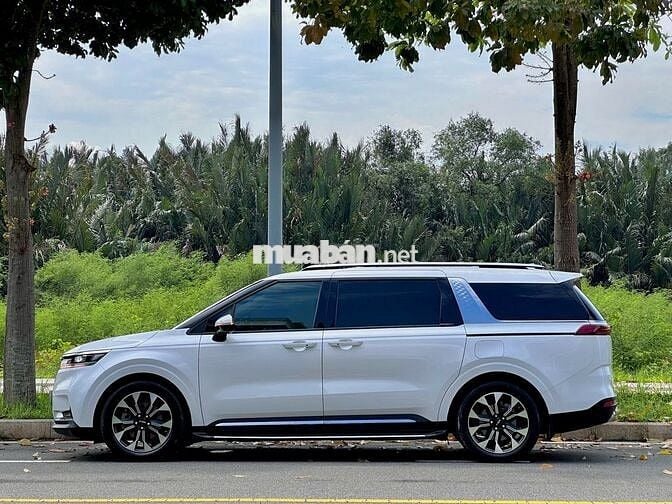 Kia Carnival 2024 2.2D Signature  - 26000 km