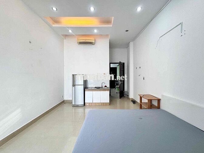 CHO THUÊ CĂN HỘ STUDIO CÓ BANG CÔNG LỚN FULL NỘI THẤT