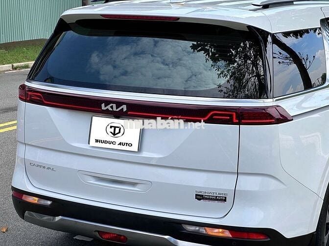 Kia Carnival 2024 2.2D Signature  - 26000 km
