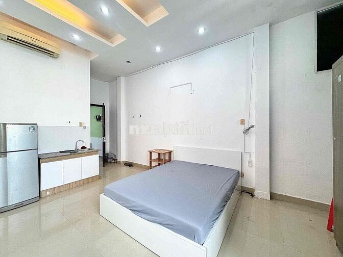 CHO THUÊ CĂN HỘ STUDIO CÓ BANG CÔNG LỚN FULL NỘI THẤT