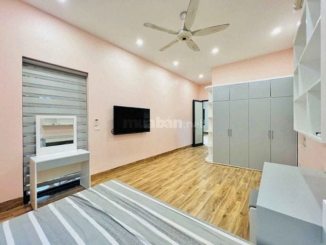 NHÀ NGỘP CẦN BÁN GẤP- NGAY CHỢ BÌNH CHÁNH