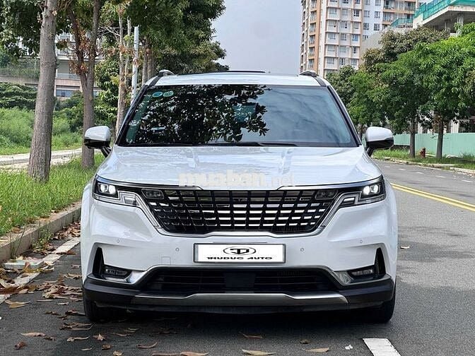 Kia Carnival 2024 2.2D Signature  - 26000 km