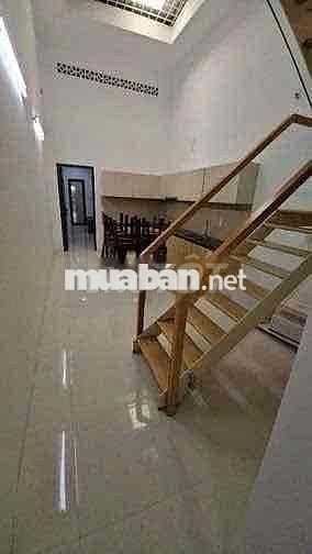 CHO THUÊ NHÀ NỘI THẤT CAO CẤP  ( 3P.N,4WC) HẺM 6M, CMT8 ,QUẬN 3
