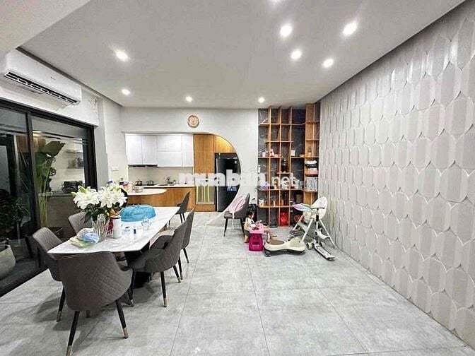 cần bán nhà  khu phố đẹp nhất xuân đỉnh