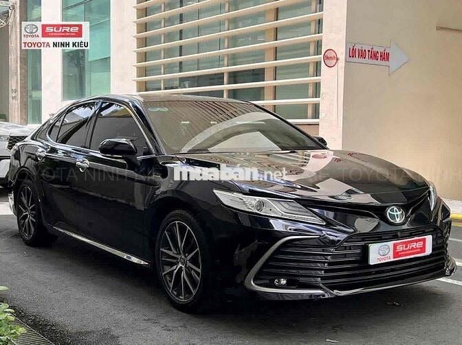 Toyota Camry 2023 2.5Q - 52000 km