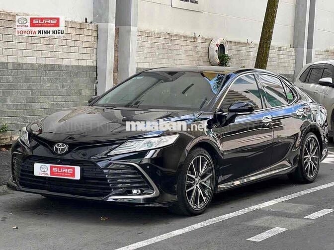 Toyota Camry 2023 2.5Q - 52000 km