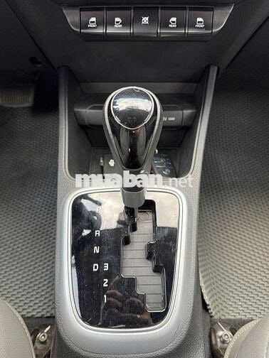 Kia Soluto 2021 Deluxe 1.4 AT, màu trắng,12.000 km