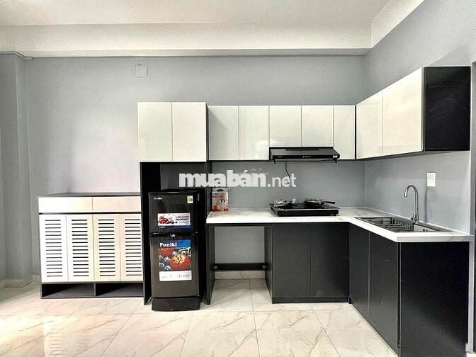 Căn Hộ 2 Phòng Ngủ Bancol Máy Giặt Riêng Thang Máy Gần Cầu Vượt 3/2