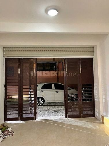 CC Mời Thuê Nhà 4,5T ngõ 84 NGỌC KHÁNH DT 65m2 oto 25 tr/1 th