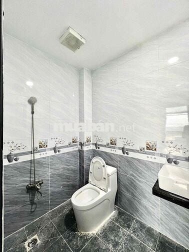 Căn Hộ 2 Phòng Ngủ Bancol Máy Giặt Riêng Thang Máy Gần Cầu Vượt 3/2