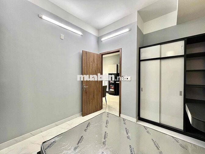 Căn Hộ 2 Phòng Ngủ Bancol Máy Giặt Riêng Thang Máy Gần Cầu Vượt 3/2