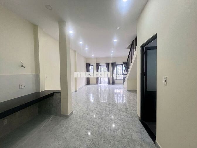 Nhà nguyên căn 2 tầng, 2PN, 2WC, tại KĐT Oasis - Gần Đại học Việt Đức