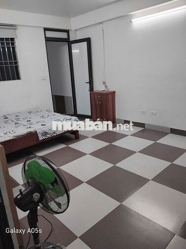 CHO THUÊ PHÒNG 99 TRUNG KÍNH 30M2 GIÁ CHỈ 4.5 TRIỆU