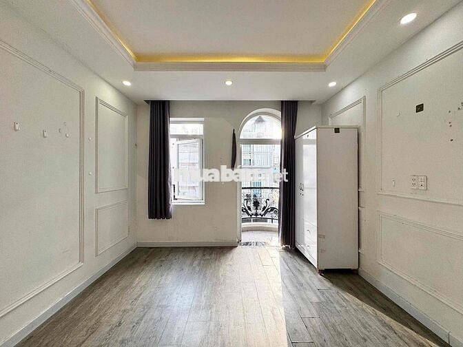 CHO THUÊ CĂN HỘ DẠNG STUDIO CÓ BANCOL LỚN FULL NỘI THẤT