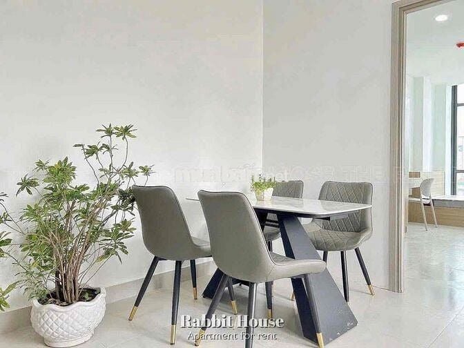 CHO THUÊ CĂN HỘ 2PN FULL NỘI THẤT CỬA SỔ BAN CÔNG TRẦN HƯNG ĐẠO QUẬN 1