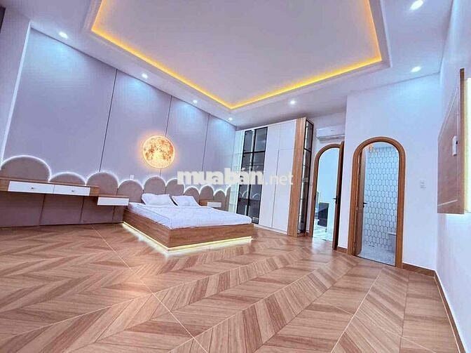 chinh chủ bán nhà trệt 2 lầu đường Nguyên Trung Trực gần chợ dĩ an