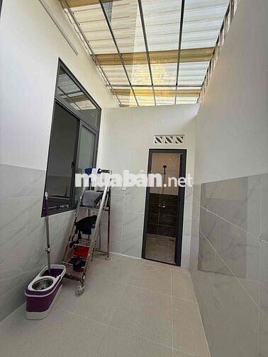CHO THUÊ NHÀ MỚI XÂY 4 PHÒNG NGỦ BAN CÔNG