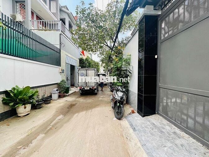 BÁN GẤP NHÀ MỚI 5 TẦNG OTO THÔNG RA PHẠM VĂN ĐỒNG THU NHẬP KHỦNG 15TR!