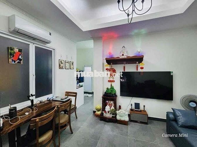 BÁN CHUNG CƯ ĐƯỜNG TRẦN KẾ XƯƠNG TẦNG 1 HAI MẶT THOÁNG CHỈ NHỈNH 2TỶ