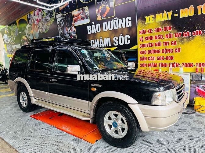 Ford Everest 2006 2.6L 4x2 MT - 300000 km