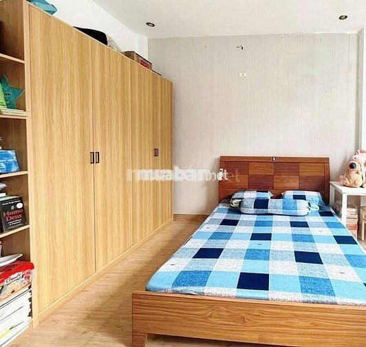 SÁT BÊN EMART - NHÀ 1 TRỆT LẦU - 50M2 - CHỈ HƠN 4TY.