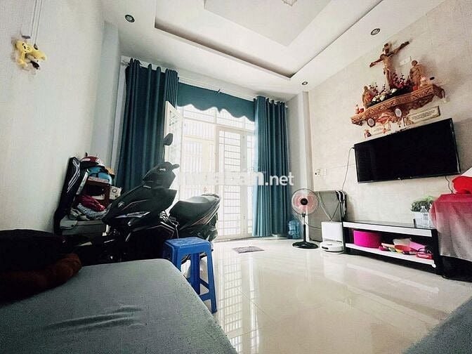 SÁT BÊN EMART - NHÀ 1 TRỆT LẦU - 50M2 - CHỈ HƠN 4TY.
