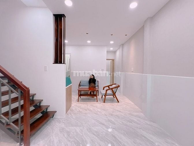 327/07A Sư Vạn Hạnh, 1 trệt 1 lầu, 3PN, 5X12M có sân rộng