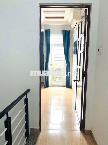 SÁT BÊN EMART - NHÀ 1 TRỆT LẦU - 50M2 - CHỈ HƠN 4TY.