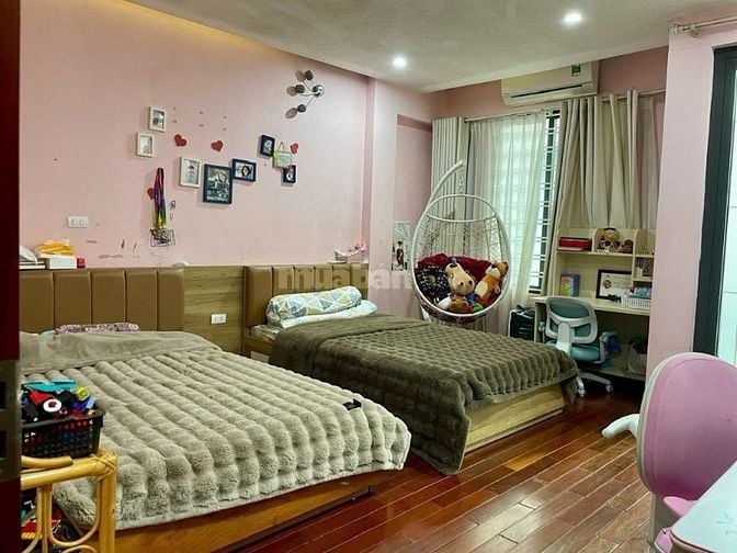 NHÀ DÂN XÂY ĐẸP NGỌC THỤY 68M2. MT G. 5M - GARA Ô TÔ . HƠN 11 TỶ