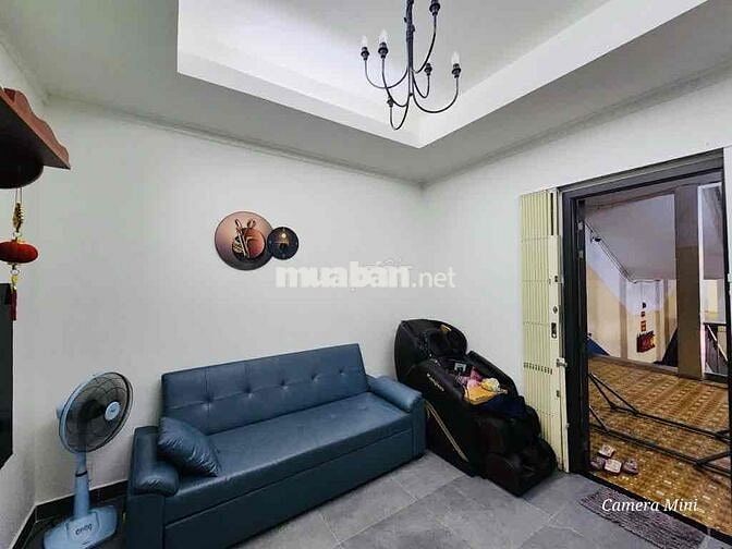BÁN CHUNG CƯ ĐƯỜNG TRẦN KẾ XƯƠNG TẦNG 1 HAI MẶT THOÁNG CHỈ NHỈNH 2TỶ