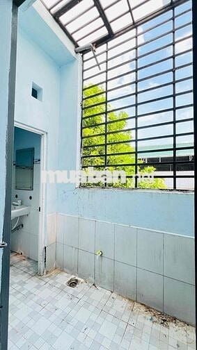 Nhà 3 Phòng Ngủ -1 Phòng bẾp - 1 Phòng khách - 1 Phòng Thờ /Lâm Thị Hố