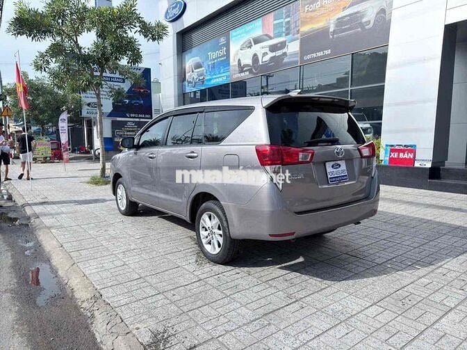 Innova 2020 E 2.0 MT. Trả trước 180tr nhận xe.