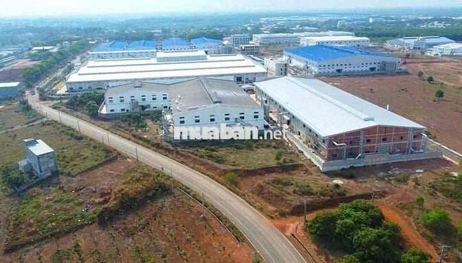 Kẹt tiền bán đất mặt tiền kinh doanh gần xí nghiệp