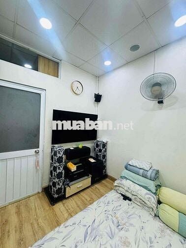 NHÀ 2txx + GẦN 30m2 GẦN HẺM XE HƠI