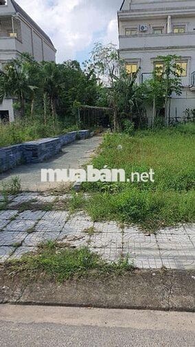 Cần Bán Lô Đất Kẹp Công Viên Hiếm Khi Ra Thị Trường