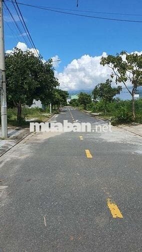 Cần Bán Lô Đất Kẹp Công Viên Hiếm Khi Ra Thị Trường