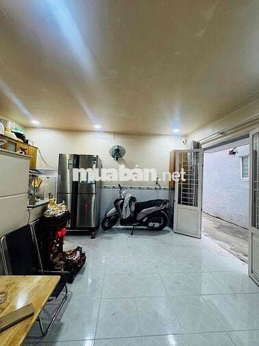 NHÀ 2txx + GẦN 30m2 GẦN HẺM XE HƠI