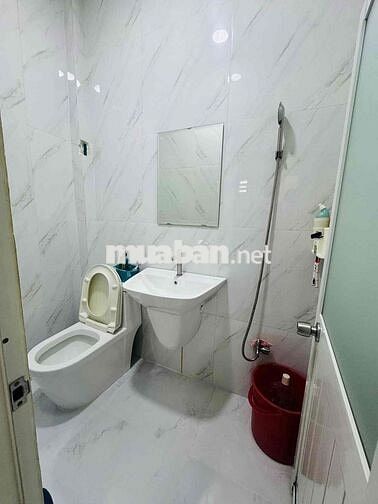 NHÀ 2txx + GẦN 30m2 GẦN HẺM XE HƠI