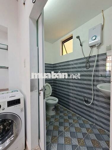 Bán CHDV 13p đường Nguyễn Gia Trí  khu làng sinh viên Bình Thạnh.