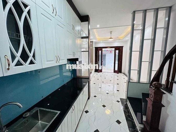 NHÀ ĐẸP NỘI THẤT XỊN SÒ, NGÕ RỘNG CÓ CHỖ ĐỂ Ô TÔ